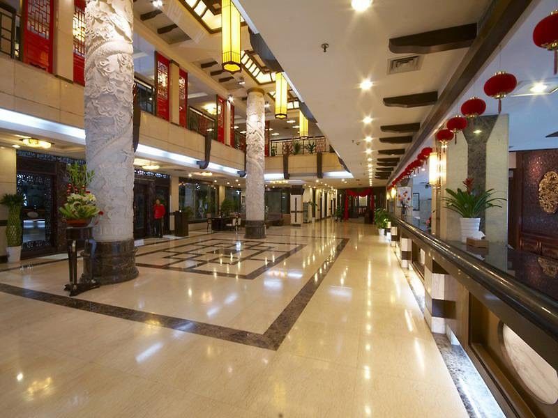 Sovereign Hotel Yangshuo Ґуйлінь Екстер'єр фото